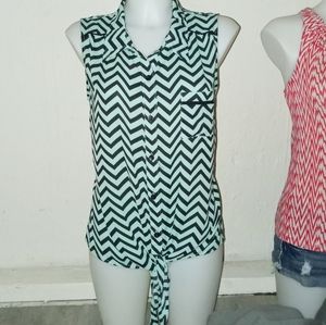 💛5/25💛 top by TIMING no flaws✨size Medium